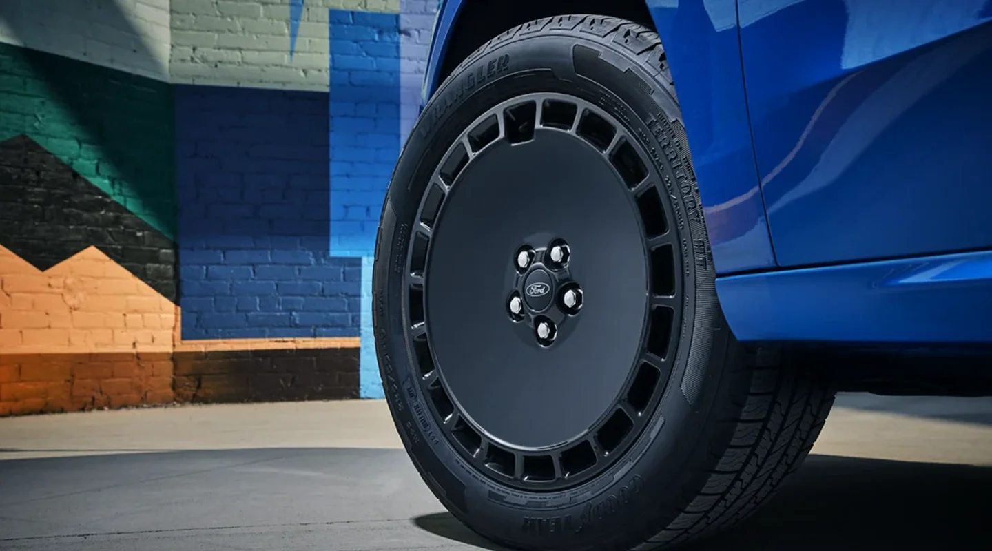 2025 Ford Maverick Lobo - Exterior 2025 Ford Maverick Lobo Wheel