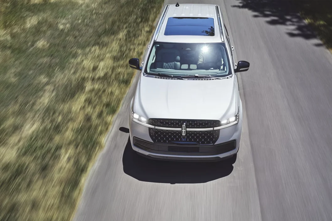 2025 Lincoln Navigator - Safety 2025 Lincoln with Driver Assist Technology