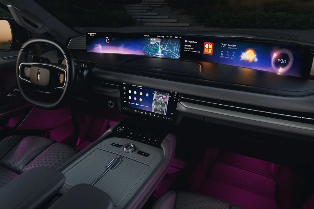 2025 Lincoln Navigator - Technology 2025 Lincoln Navigator front display