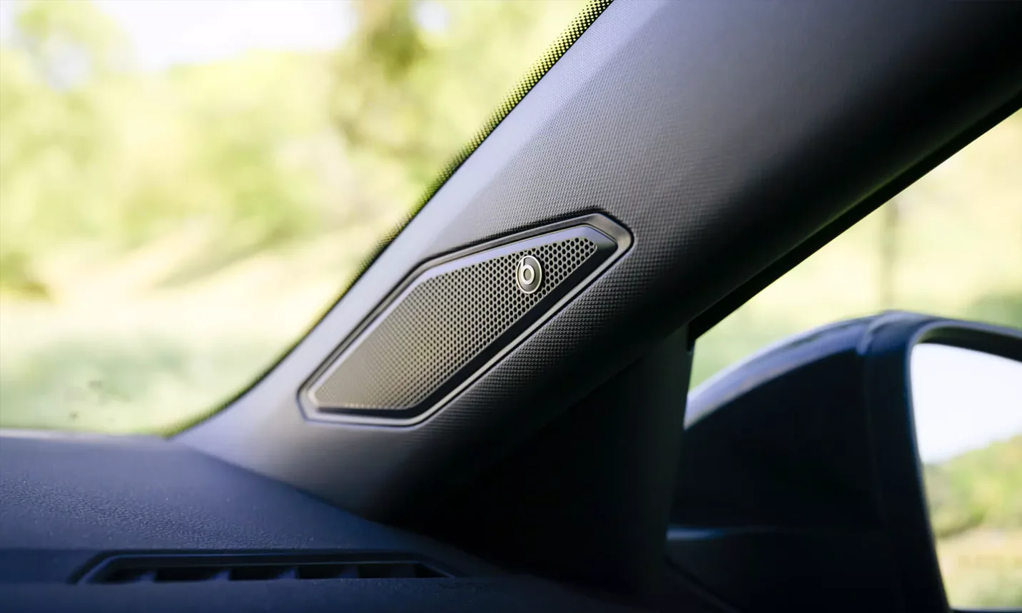 2025 Volkswagen Jetta BeatsAudio Speaker