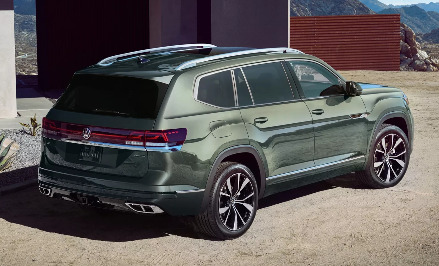 2026 Atlas side angle